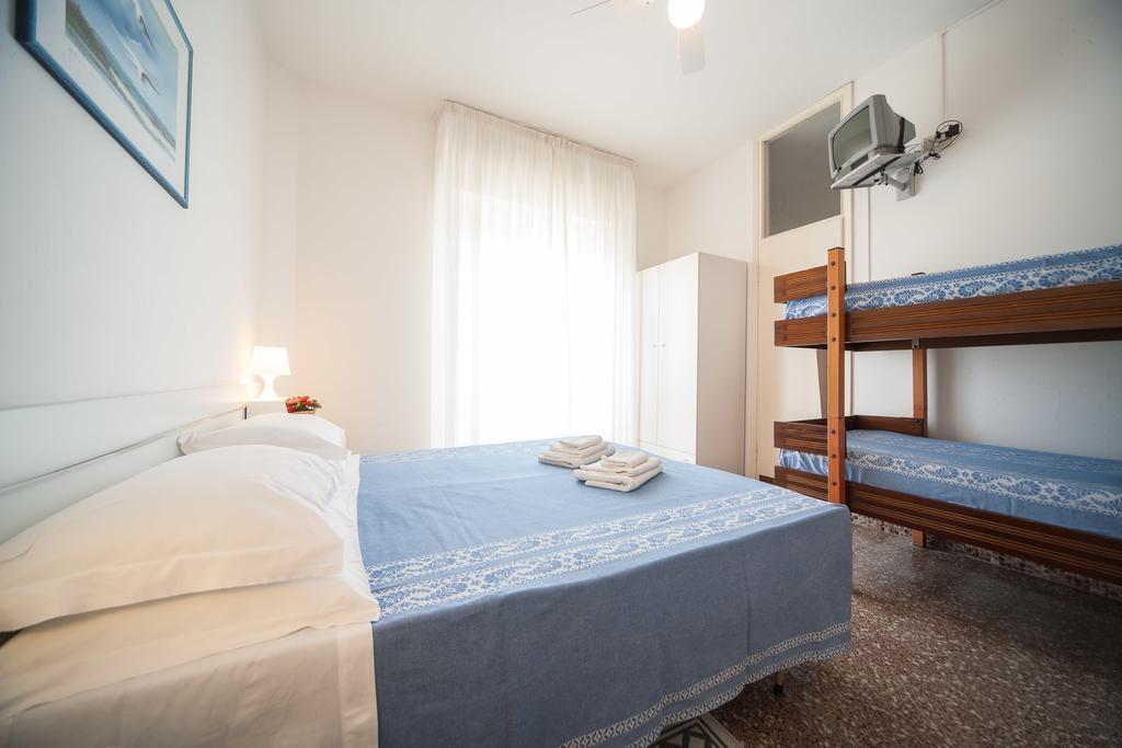 Hotel Madison Риччоне Экстерьер фото