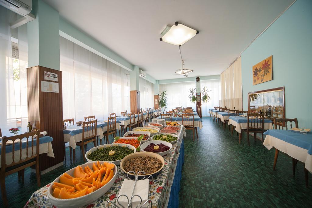 Hotel Madison Риччоне Экстерьер фото